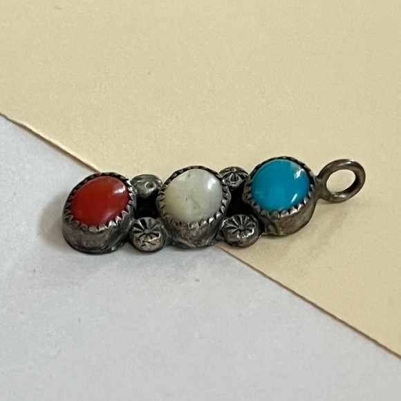 1980s vintage aztec silver turquoise red white stone necklace pendant - Picture 8 of 9